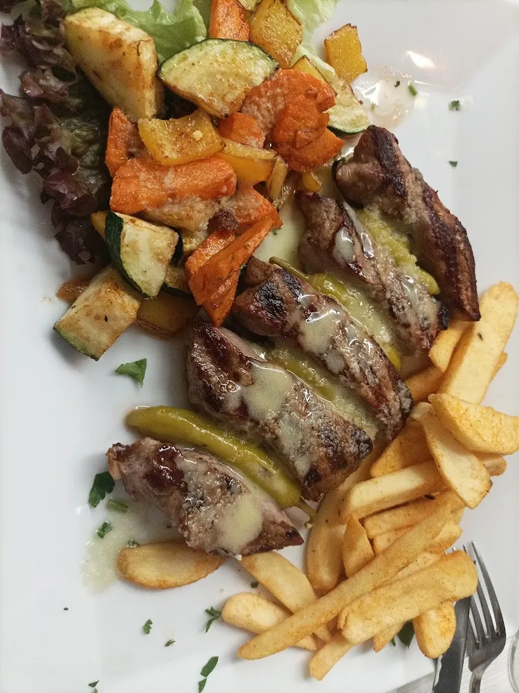 Brochette de Bœuf Sauce À L'aïl